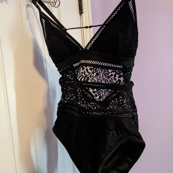 Swimsuit - Picture 3 of 3